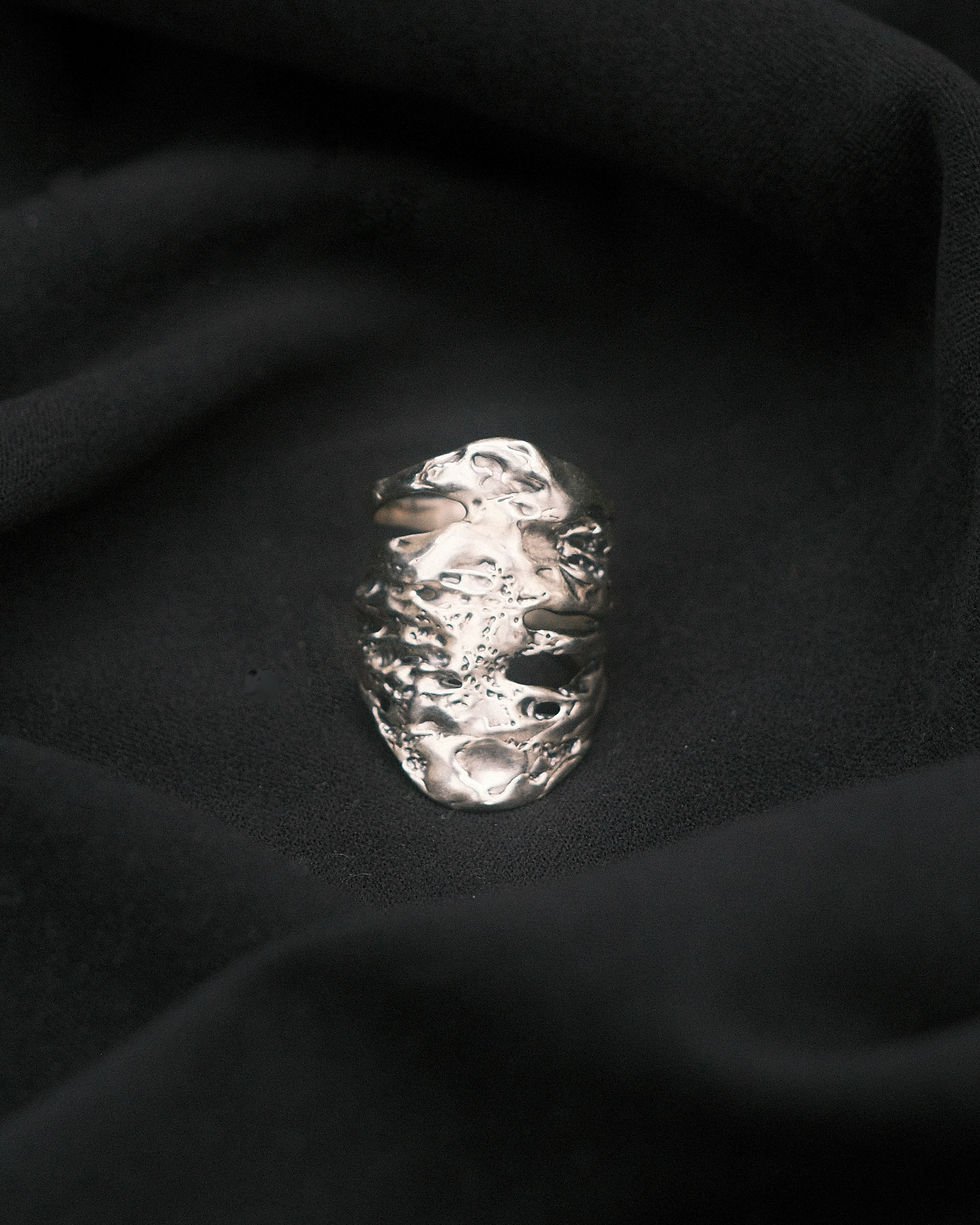 Thumbnail: Shield Ring