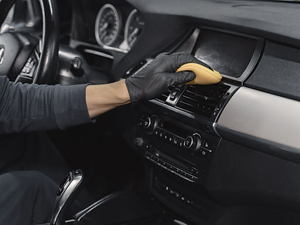 man-polish-salon-car-garage.jpg