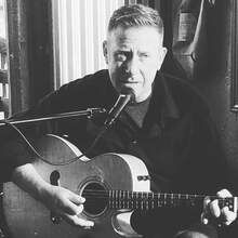 Music Mondays W/ Holus Bolus
