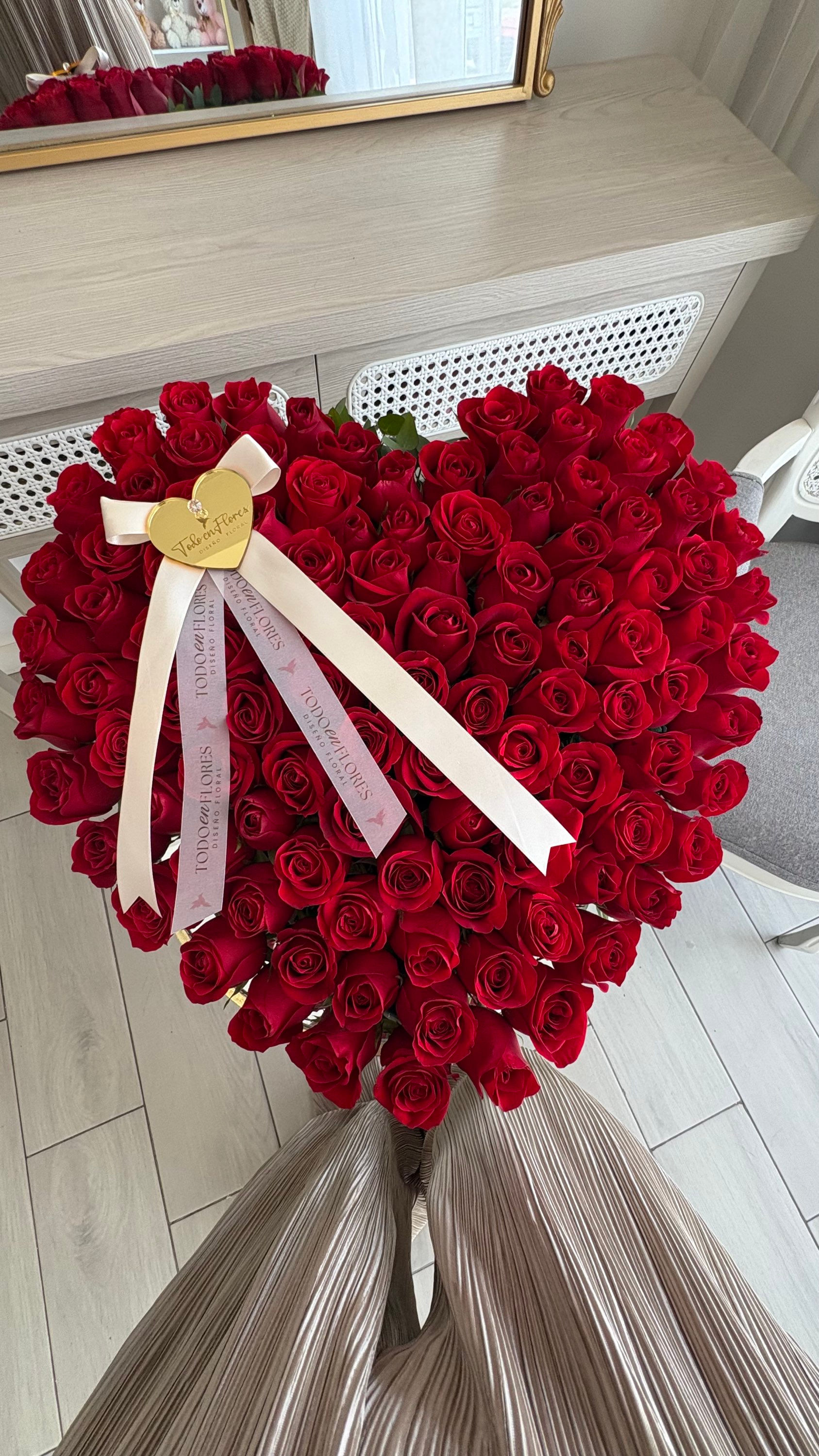 Corazón de 100 rosas