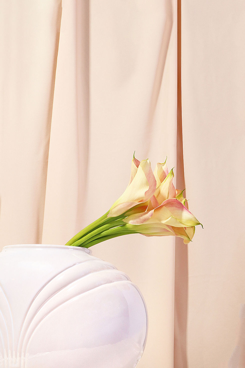 Thumbnail: 80's Art Deco White Vase