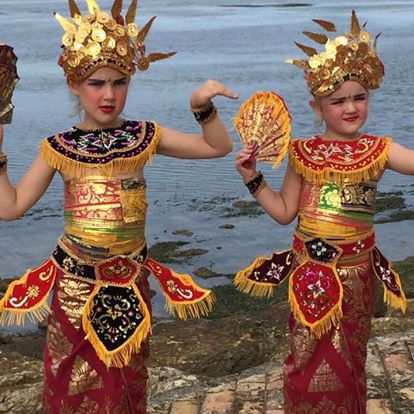Little Latin Lover & zijn Balinese zussen