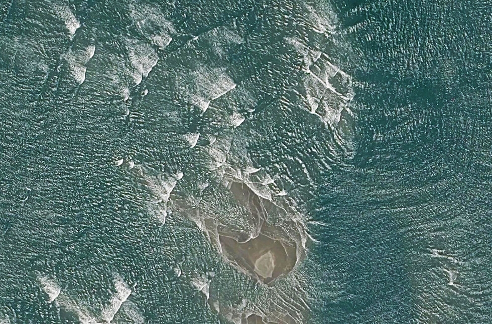 Very Complex Wave Patterns on a Moderate Day off Dillon Beach