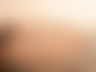 Sudcalifornian fishermen unloading high-quality catch at a modern pier, surrounded by boxes of product ready for distribution and export.