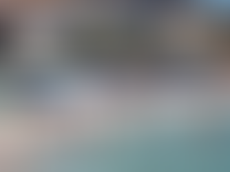 Multitud de turistas disfrutando del sol y el mar en una hermosa playa de Baja California Sur durante el periodo vacacional de Semana Santa, abril 2026.