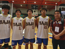 Jugador de básquetbol 3x3 lanzando el balón hacia el aro durante la eliminatoria Macroregional rumbo a los Nacionales CONADE 2026.