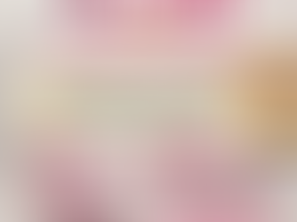 Productores locales de Baja California Sur exhibiendo alimentos regionales y artesanías en mesas de negociación con compradores de cadenas comerciales durante el Segundo Encuentro de Negocios.