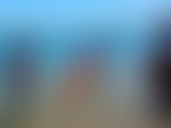 El equipo de canotaje K4 de Baja California Sur remando en perfecta sincronía durante una competencia en una pista olímpica.