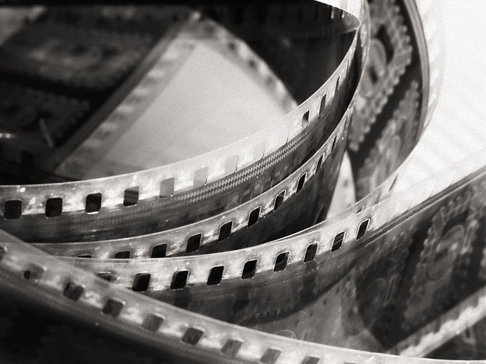 film-background-rwrji6gv015l92he_edited_edited.jpg