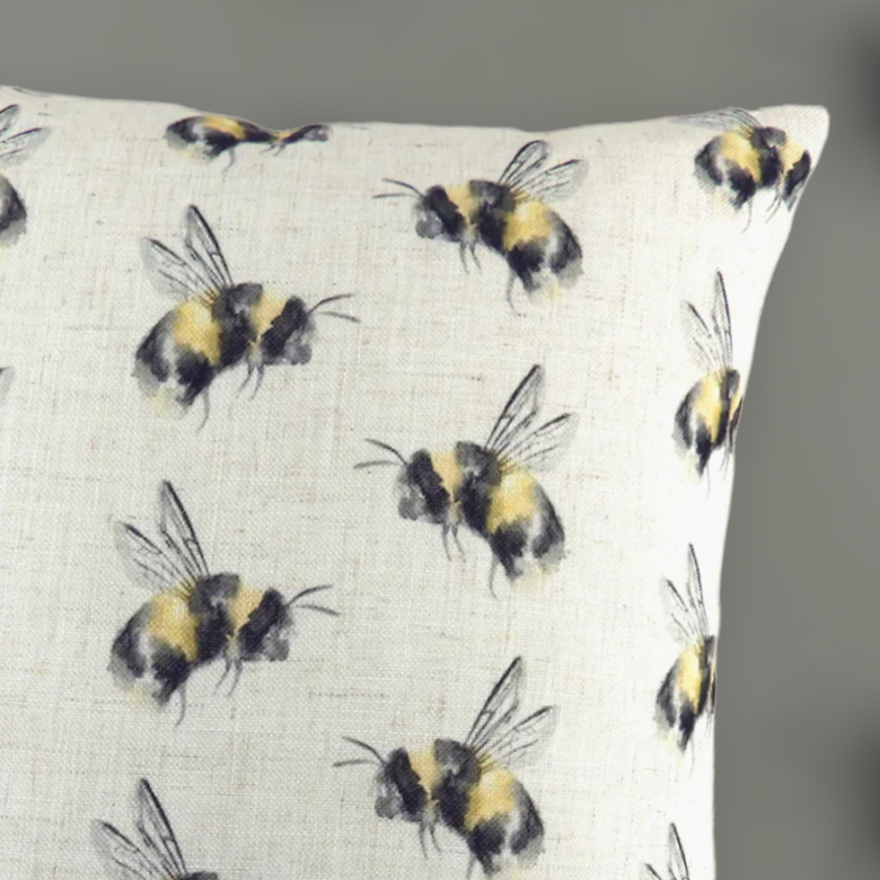 Miniaturebillede: Bee You Repeat Cushion