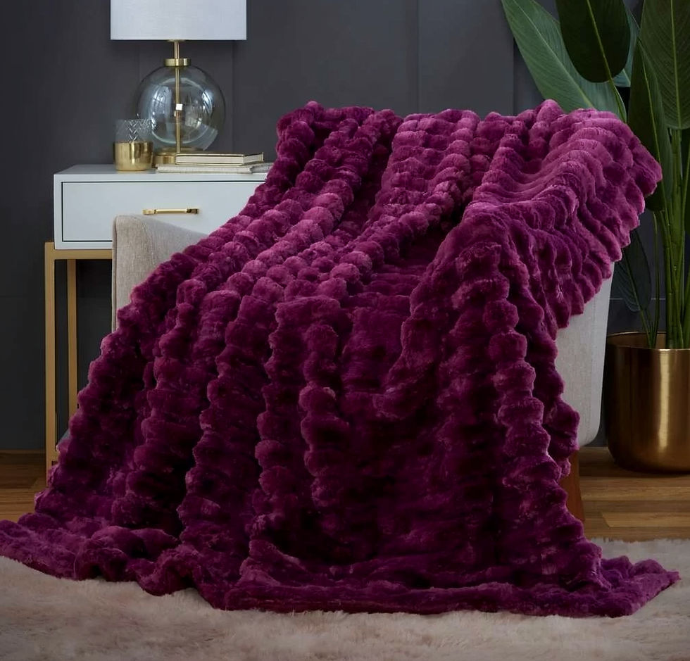 Miniatură: Ribbed Faux Fur Throw Blanket - Plum