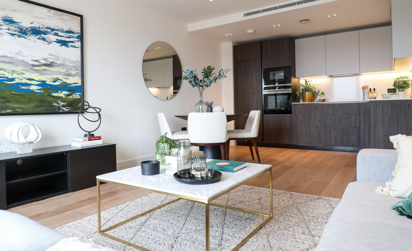 1, 2 Bed - Bishops Gate, UK