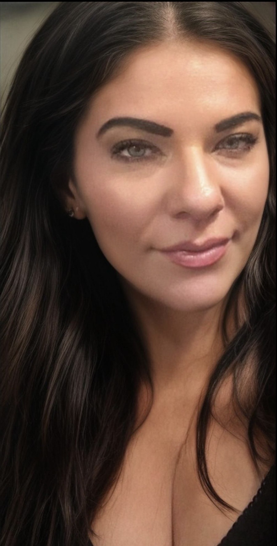 Writer: Moneta Rae