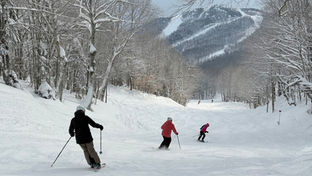Une croissance de l’achalandage de plus de 5 % dans les stations de ski du Québec en 2025-2026 avec plus de 6,3 millions de jours-ski et des revenus en hausse pour l’industrie.