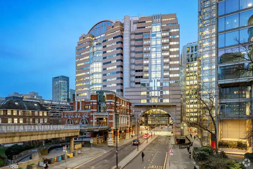 Commercial / Residential / Steel / Composite Structure (Air Rights Building)