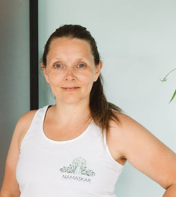 Angela Manzer Website Headshot.jpg