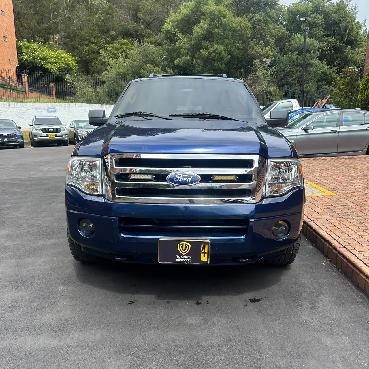FORD EXPEDITION XLT 4X4 2011