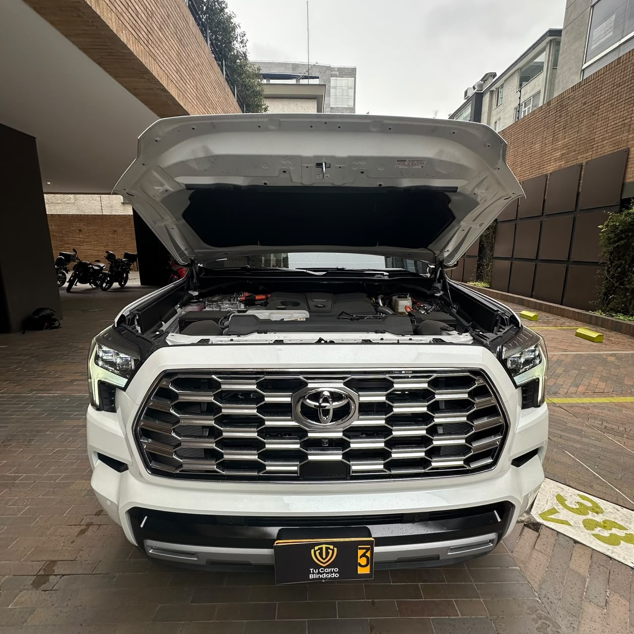 TOYOTA SEQUOIA CAPSTONE 2025