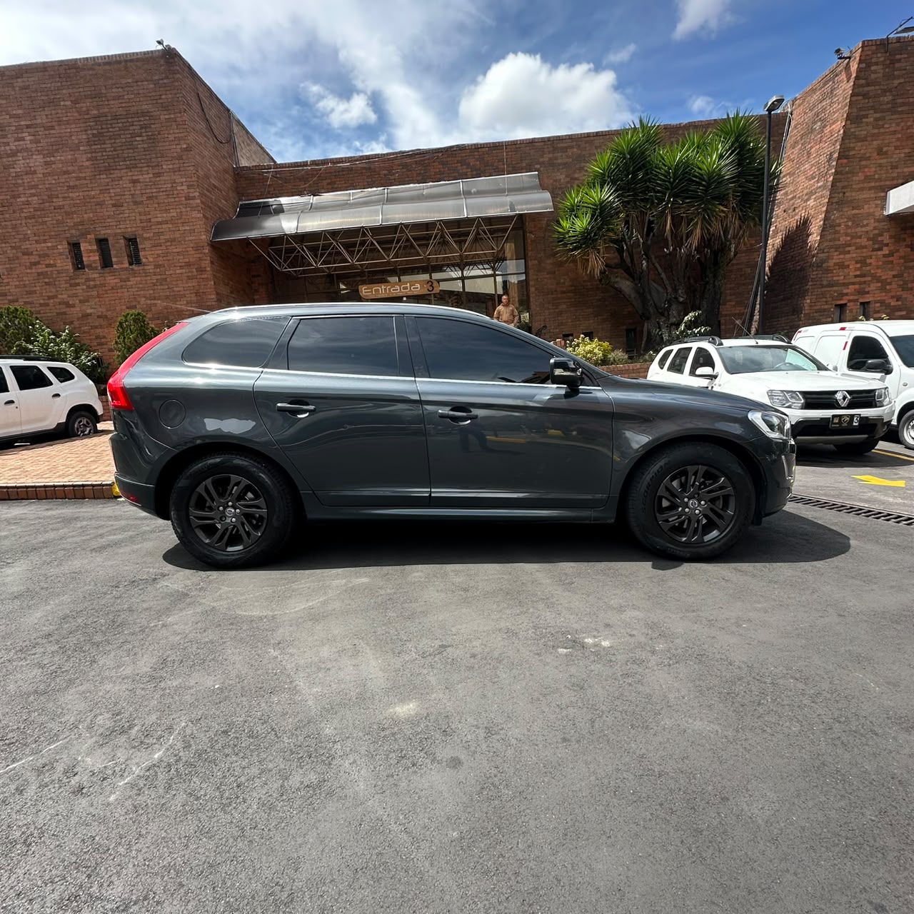 VOLVO XC60 T5 KINETIC 2016
