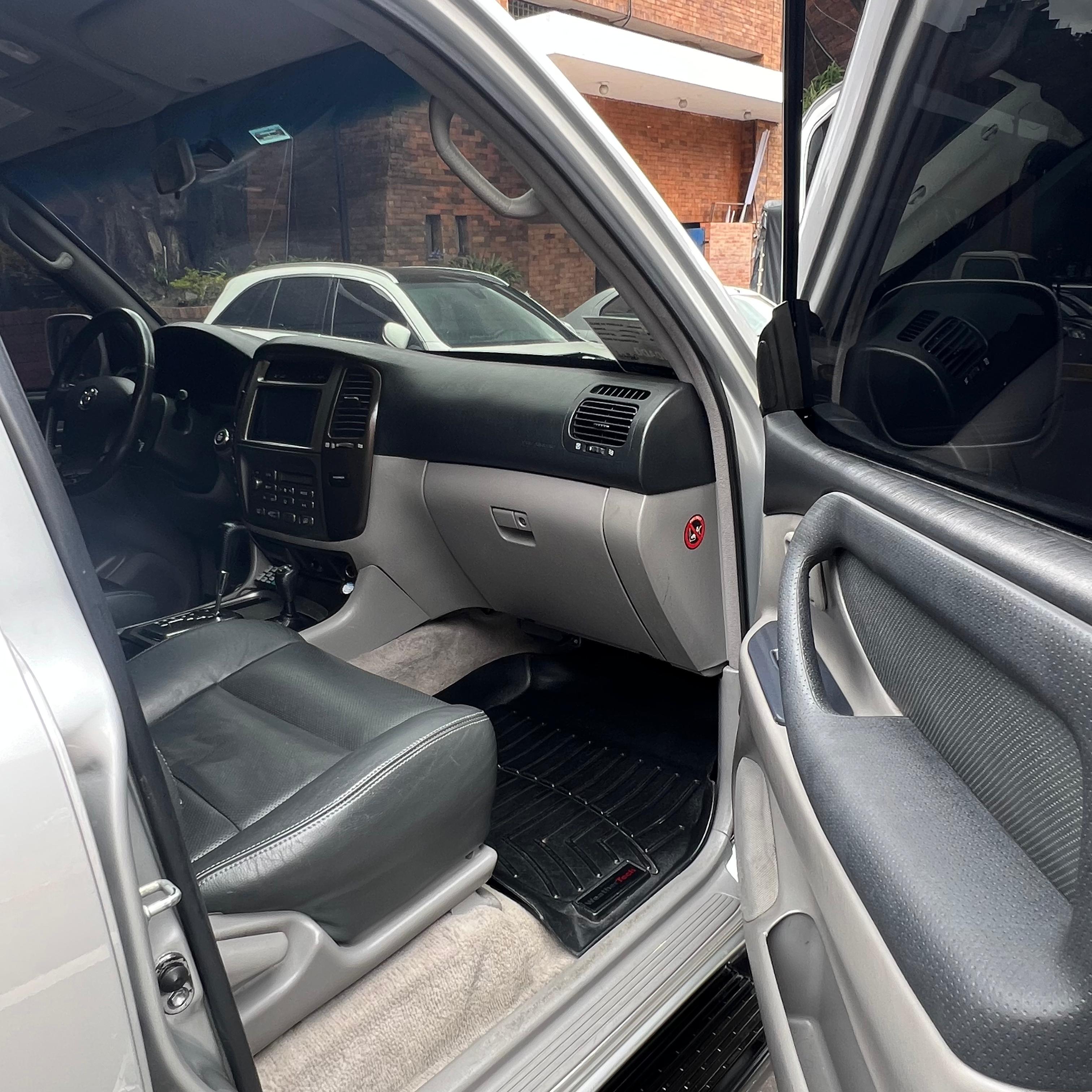 TOYOTA LAND CRUISER UZJ100 2007