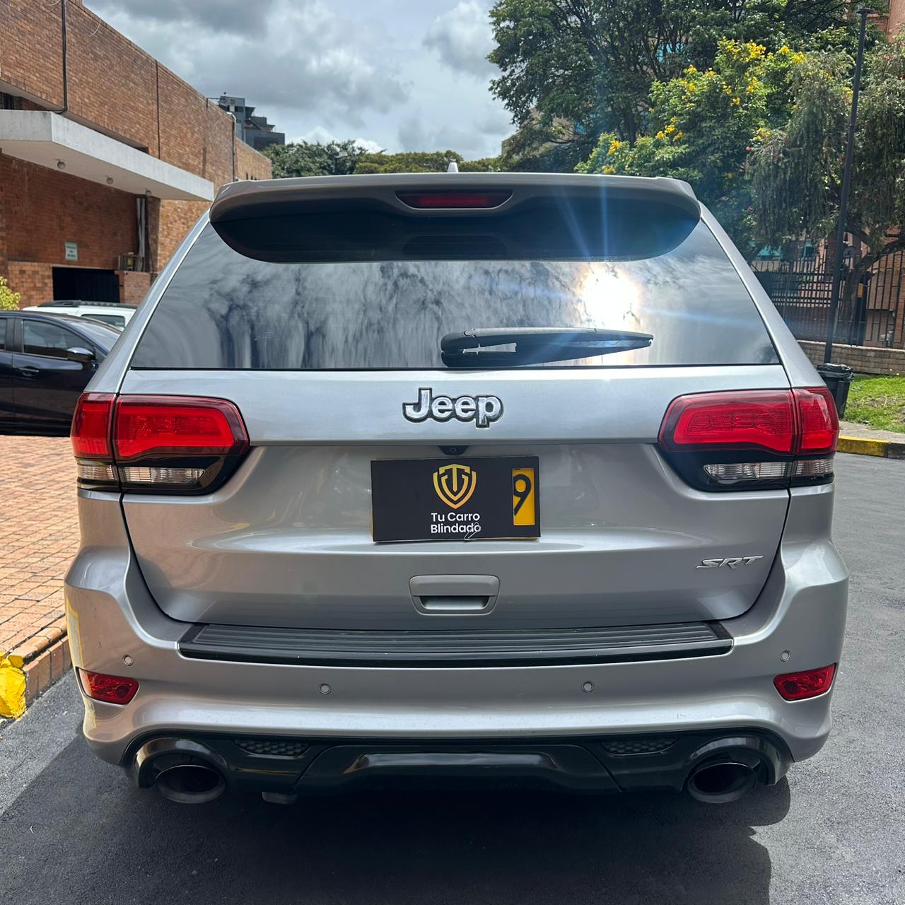 JEEP GRAND CHEROKEE SRT8 2014