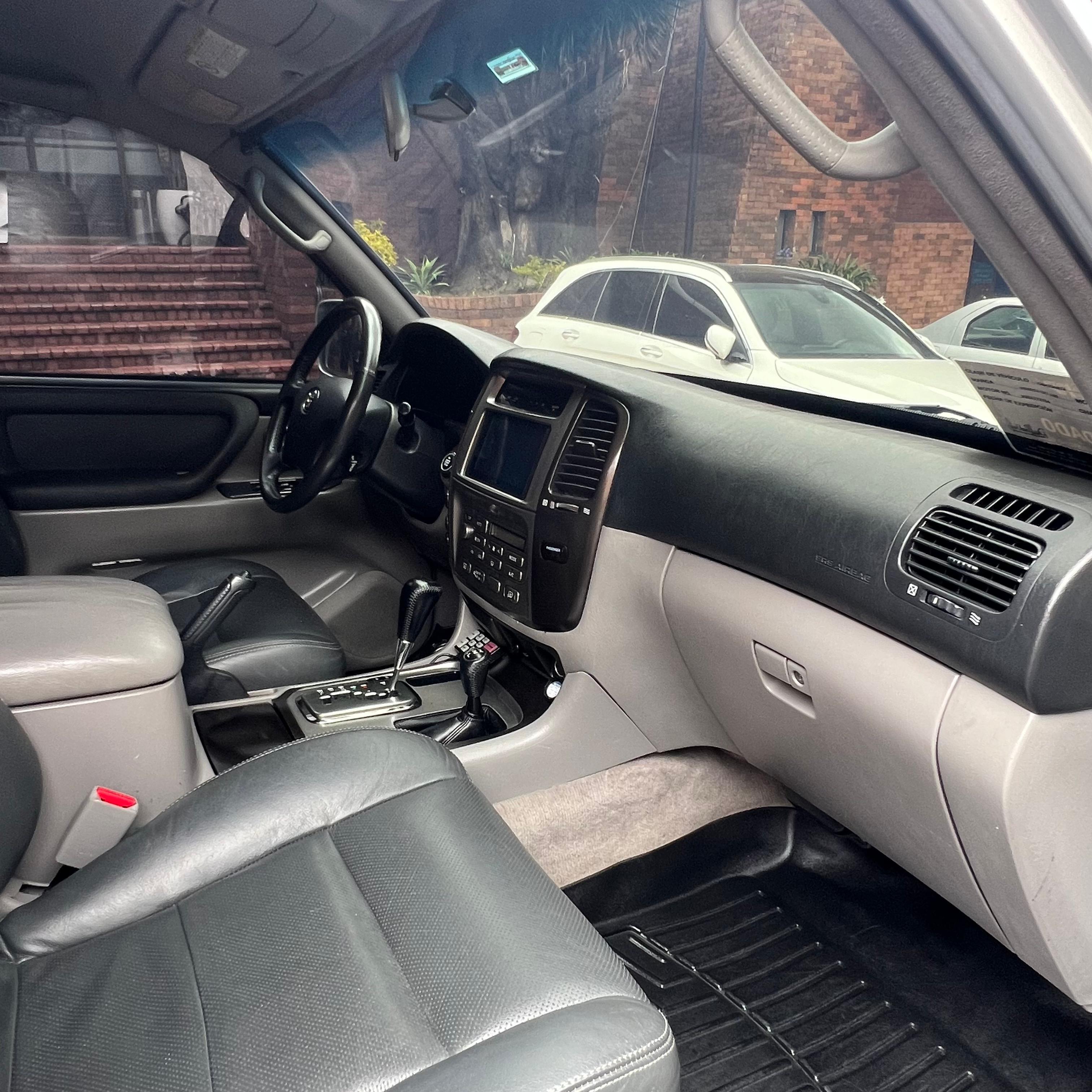 TOYOTA LAND CRUISER UZJ100 2007