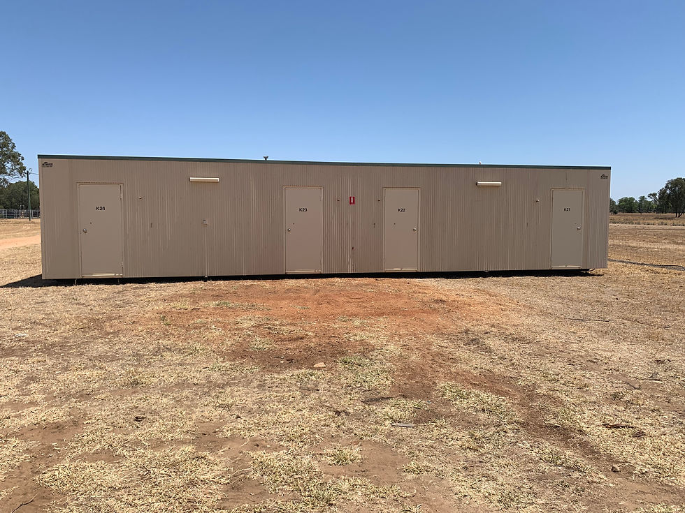 Carrawong Rural Traders 4 bedroom en-sui