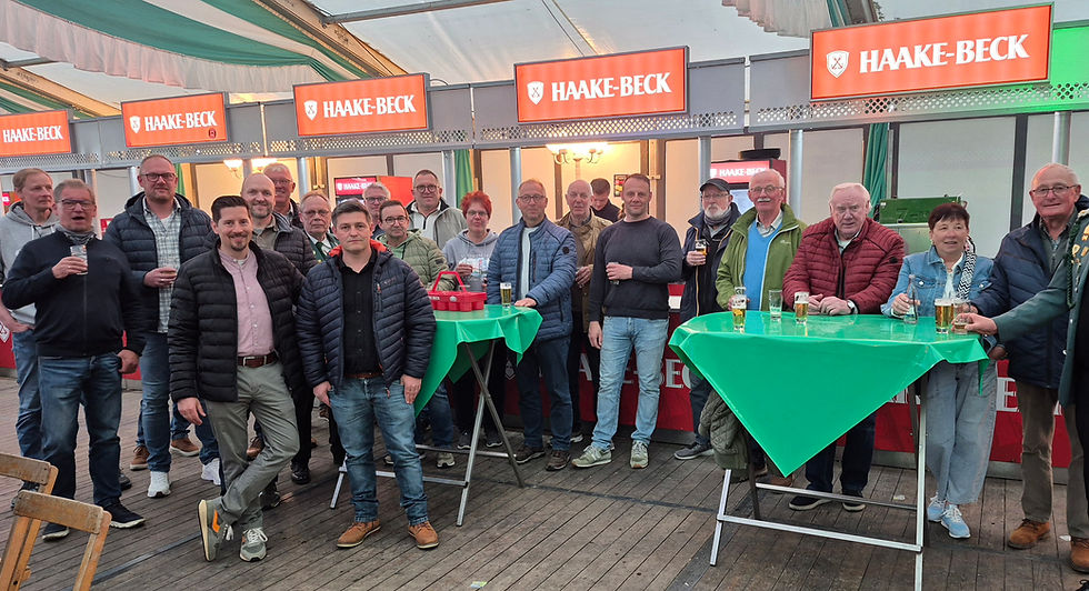 Zu Gast auch immer eine große Abordnung vom Nachbarverein aus Ellenstedt.
