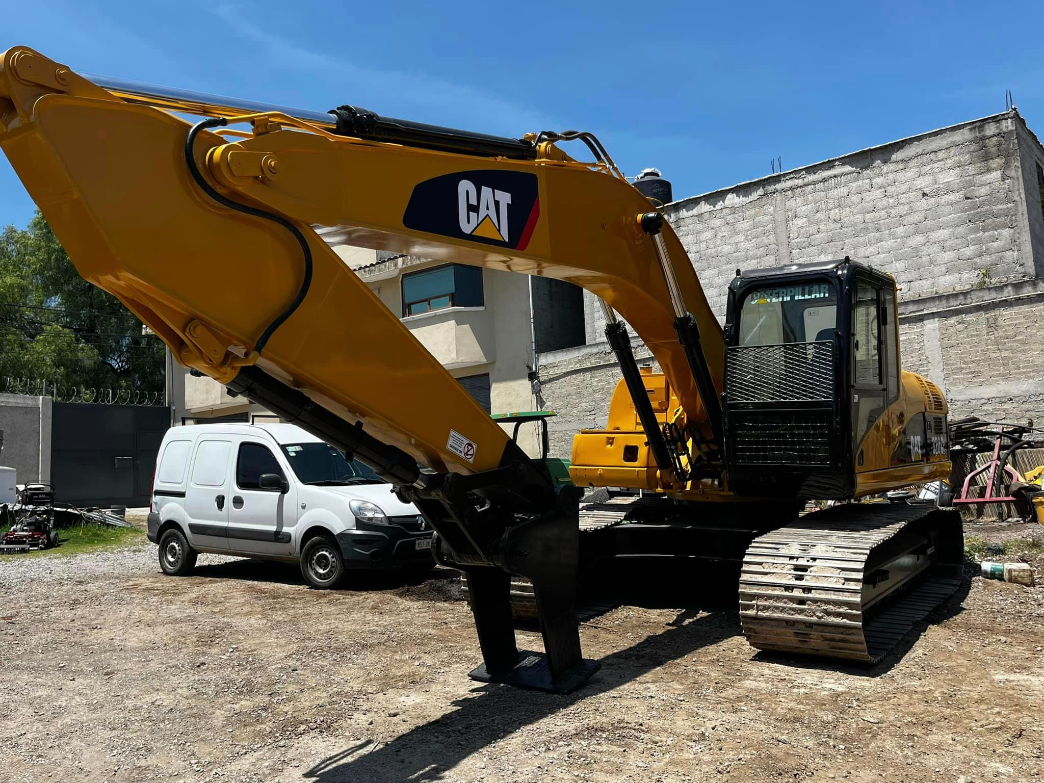 EXCAVADORA CATERPILLAR 320C