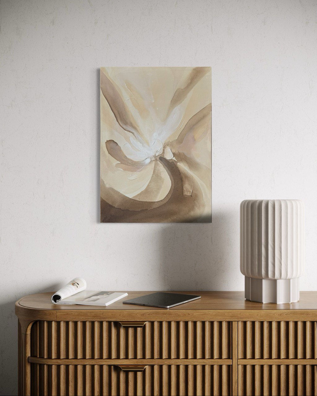 Abstraktes Bild mit Erdtönen, strukturierter Oberfläche und sanften Flussbewegungen, Acrylfarbe, Acryl Ink und Strukturpaste