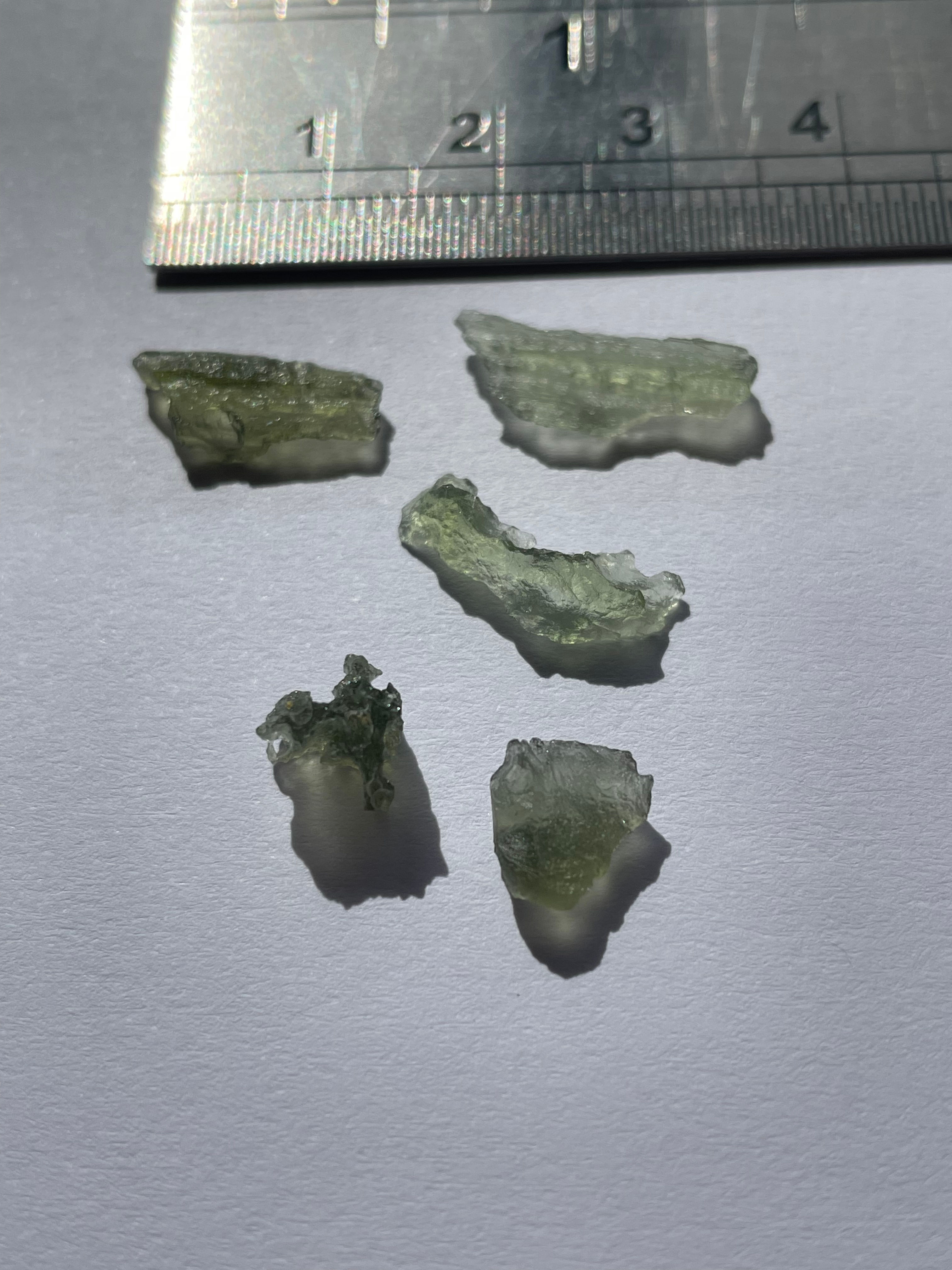5 Small Moldavite Pieces Total Weight 0.99g