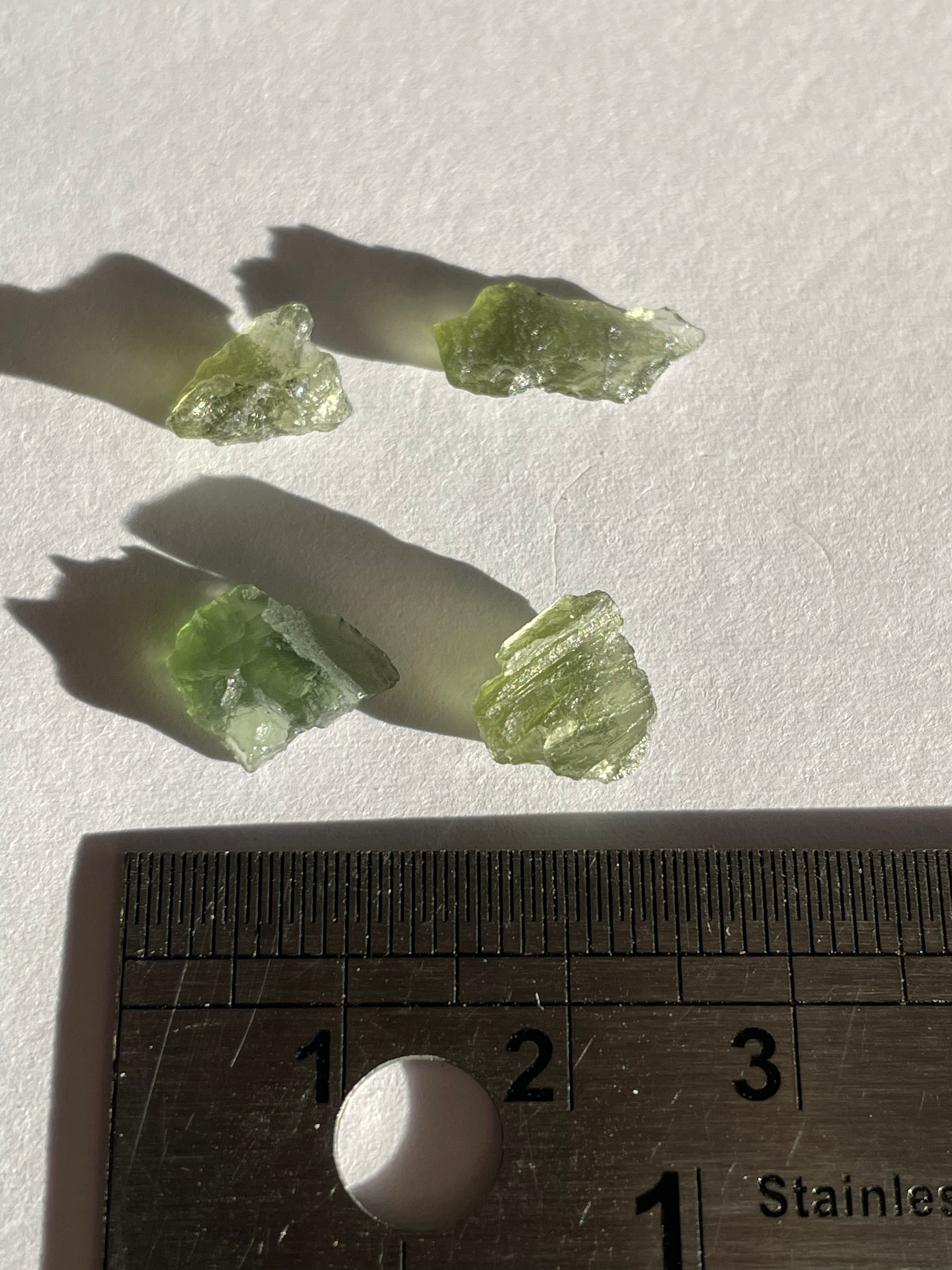 4 Pieces 0.99g Total Weight 