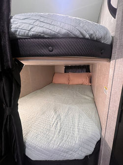 NEW Bunkhouse for Rent! Bunk Area