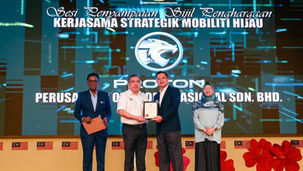 Penyerahan Kenderaan Elektrik oleh PRO-NET kepada Kementerian Pengangkutan Malaysia sebagai Sokongan ke Arah Mobiliti Rendah Karbon