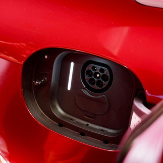 Mercedes-Benz CLA elektrik serba baharu