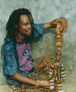 Marionnette de G. Visseho -Photo A.Bednarz- BENIN 2000