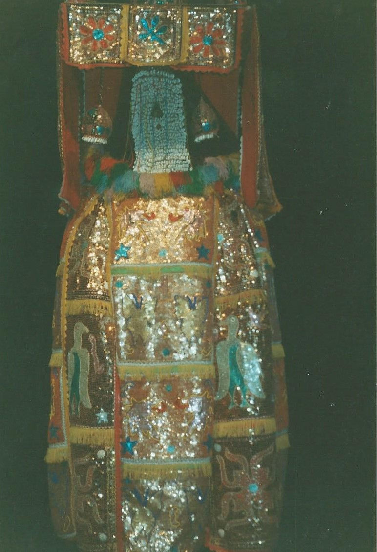 Masque EGUN-GUN de la Compagnie Gama le Défi - Photo jpeg A. Bednarz Lomé TOGO 2000
