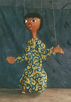 Djidjula, marionnette de Vicky Tsikplonou