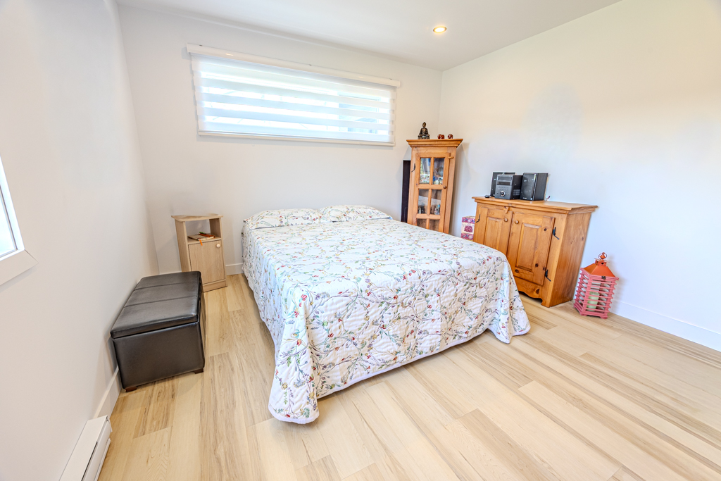 Photo intérieure représentative d’un logement 5 ½i du Domaine des Tournesols à Sainte-Flore.