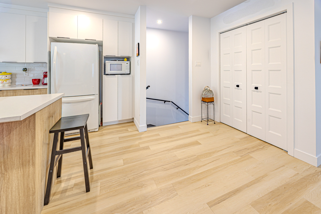 Photo intérieure représentative d’un logement 5 ½i du Domaine des Tournesols à Sainte-Flore.