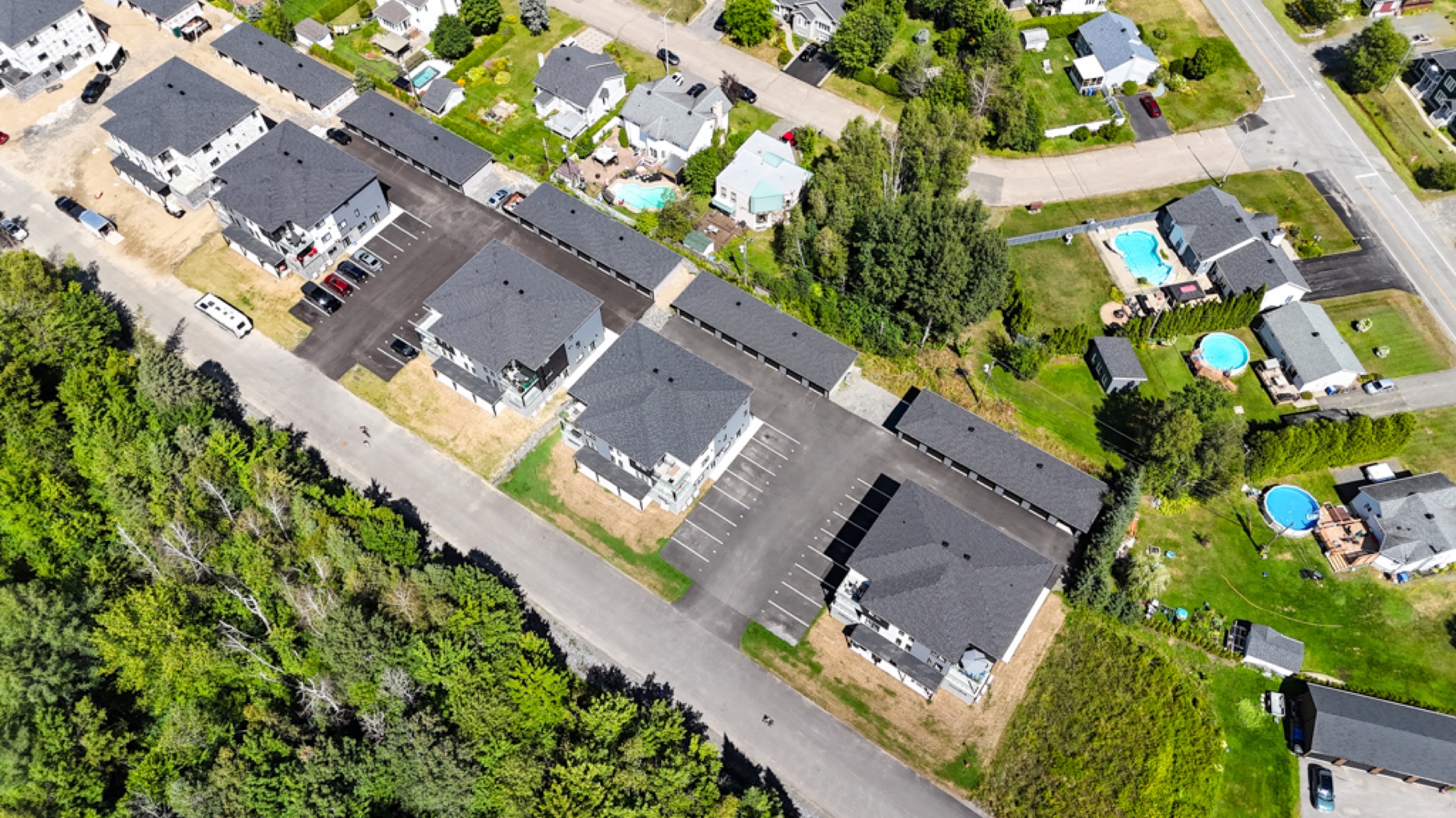 Vue aérienne du développement résidentiel Domaine des Tournesols.