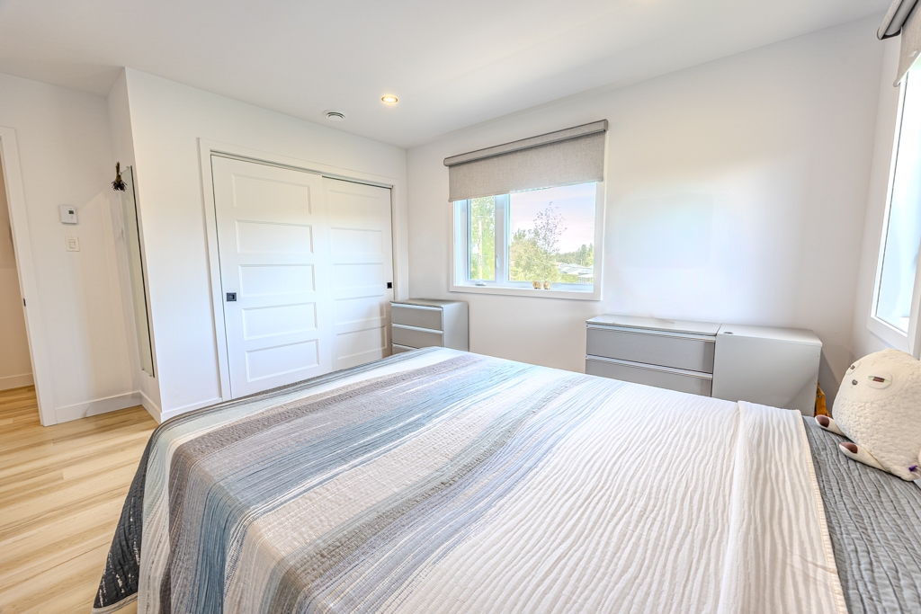 Photo intérieure représentative d’un logement 5 ½i du Domaine des Tournesols à Sainte-Flore.