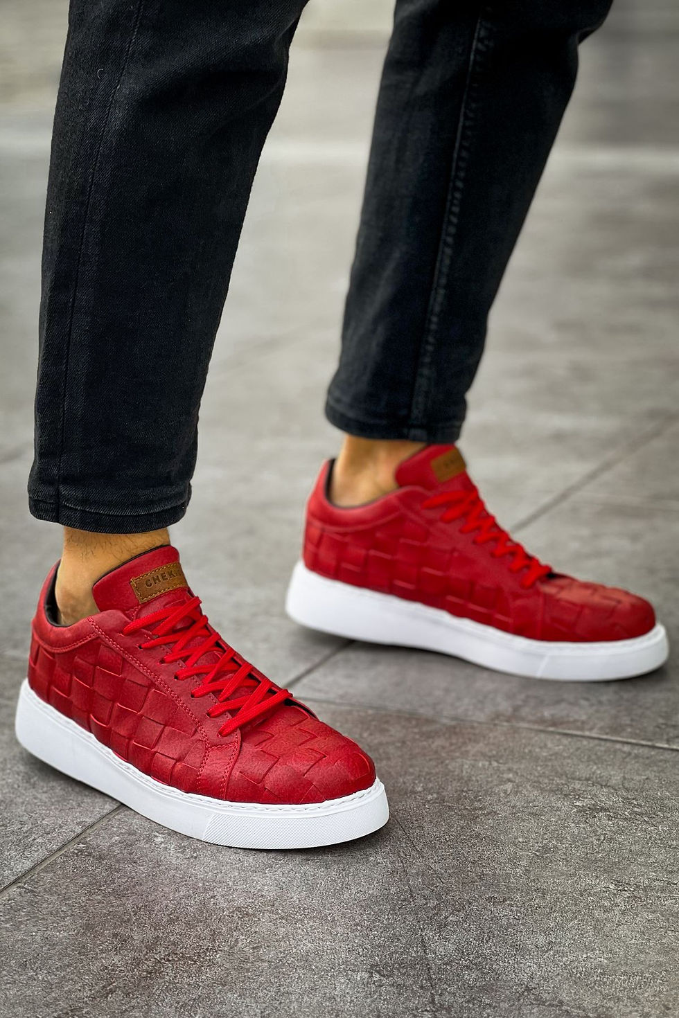 Chekich Red Vimini