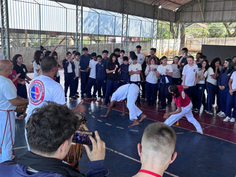 Apresent_Capoeira_Historia_e_Midia10