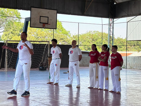 Apresent_Capoeira_Historia_e_Midia4