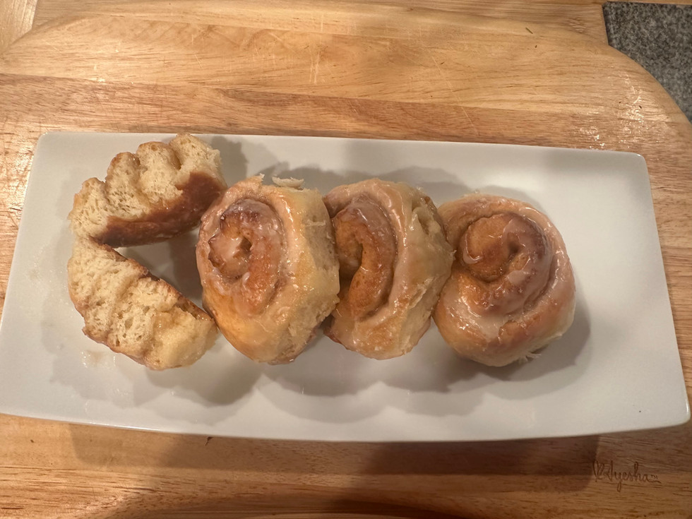 Vegan cinnamon rolls