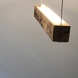 Deckenlampe aus Altholz
