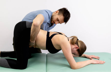 Pirms vingrošanas ir svarīgi atjaunot fizioloģisko locītavu stāvokli.