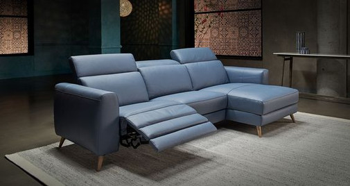 Recliner sofas