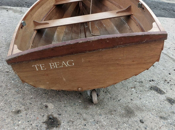 8' clinker wooden dinghy